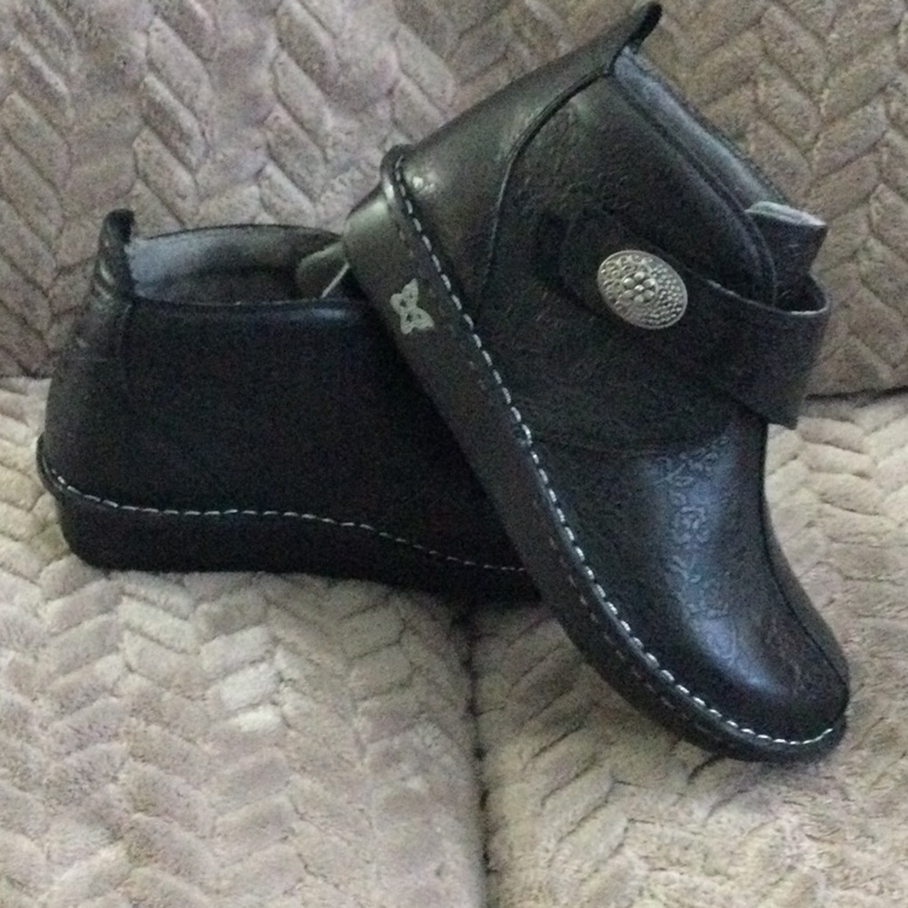 Women’s Cati Night N Gale casual ankle boot